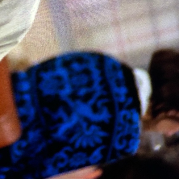 Sweater in Seinfeld - Picture 2 of 2